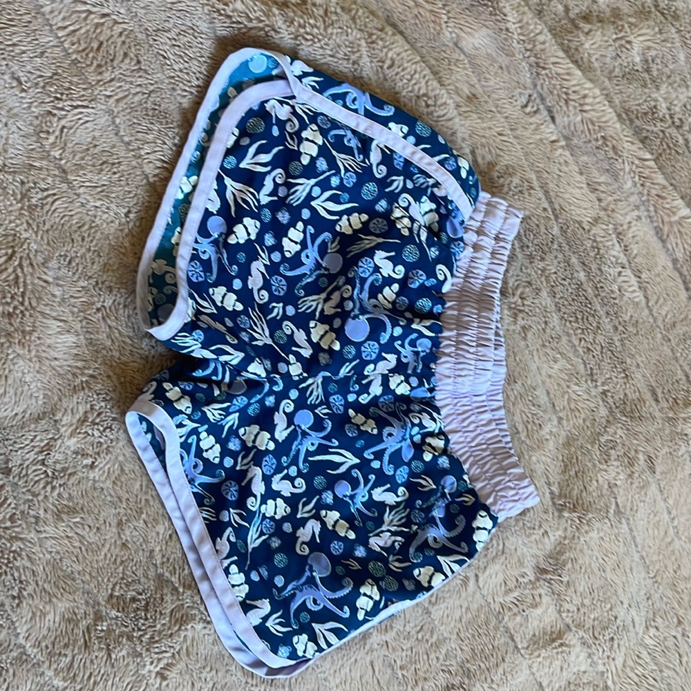 Columbia, size small, purple athletic shorts